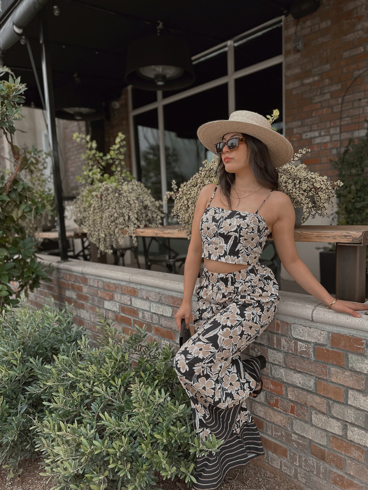 Florencia Spaghetti Strap Crop Top