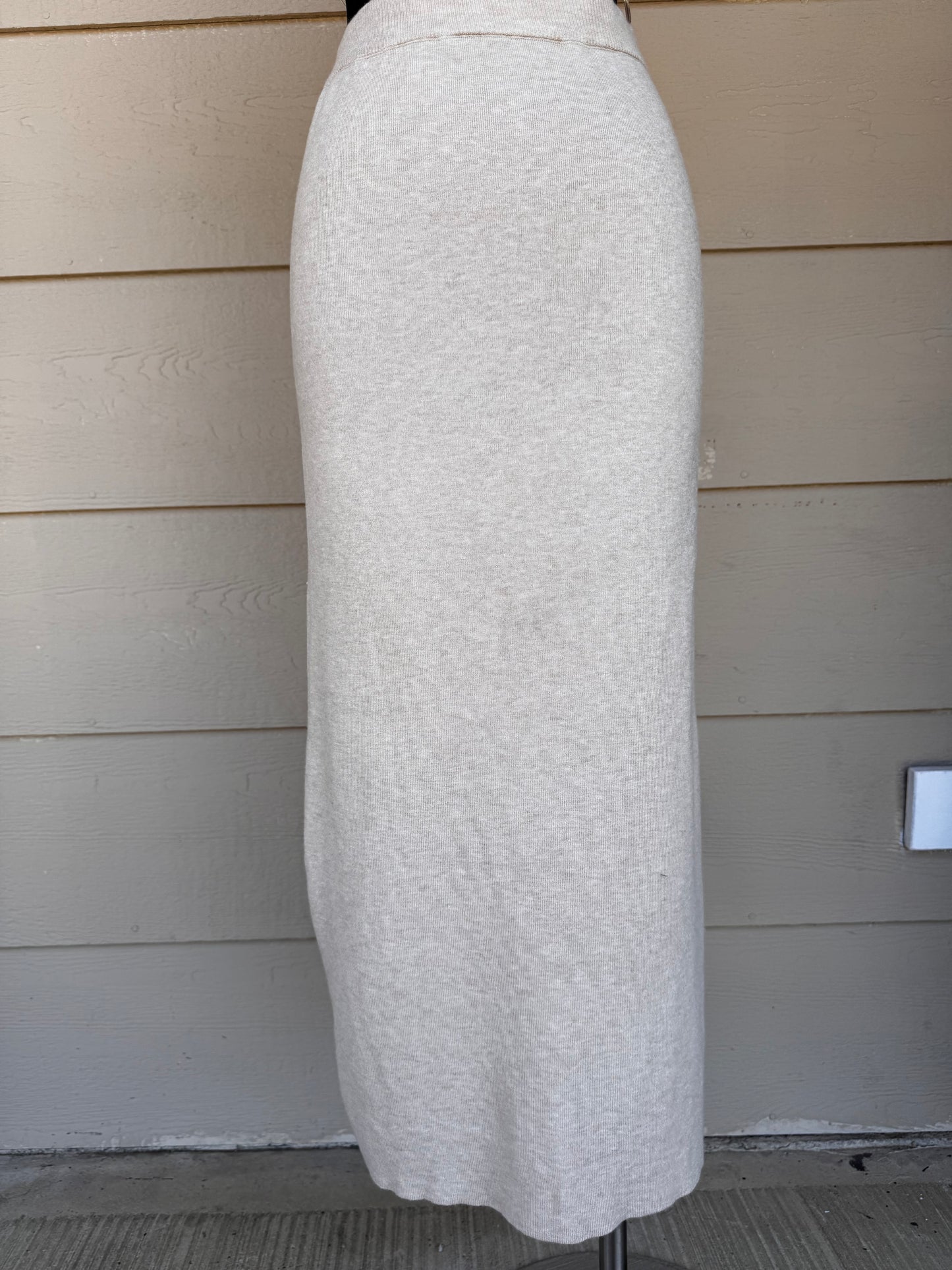 Button Bloom Knitted Skirt
