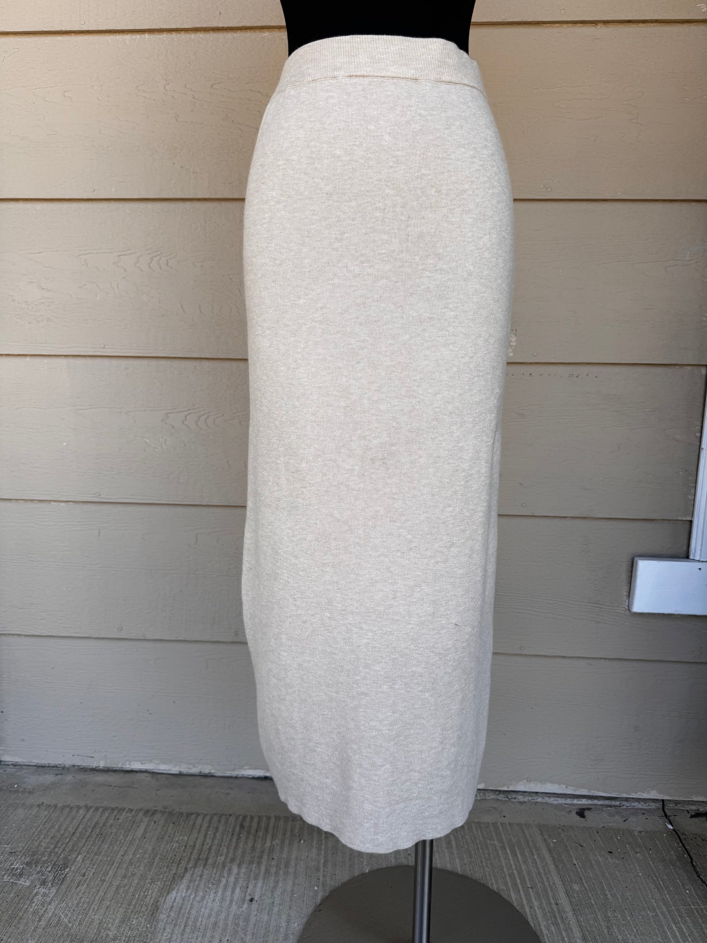 Button Bloom Knitted Skirt