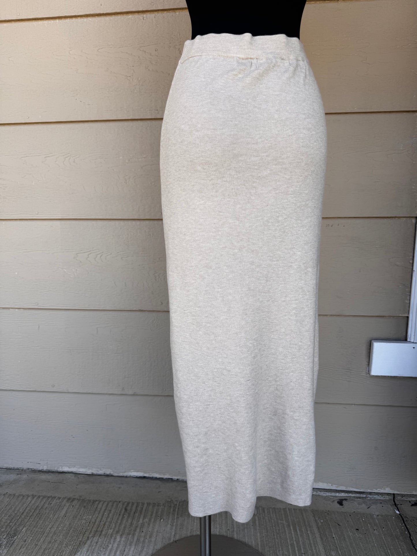 Button Bloom Knitted Skirt