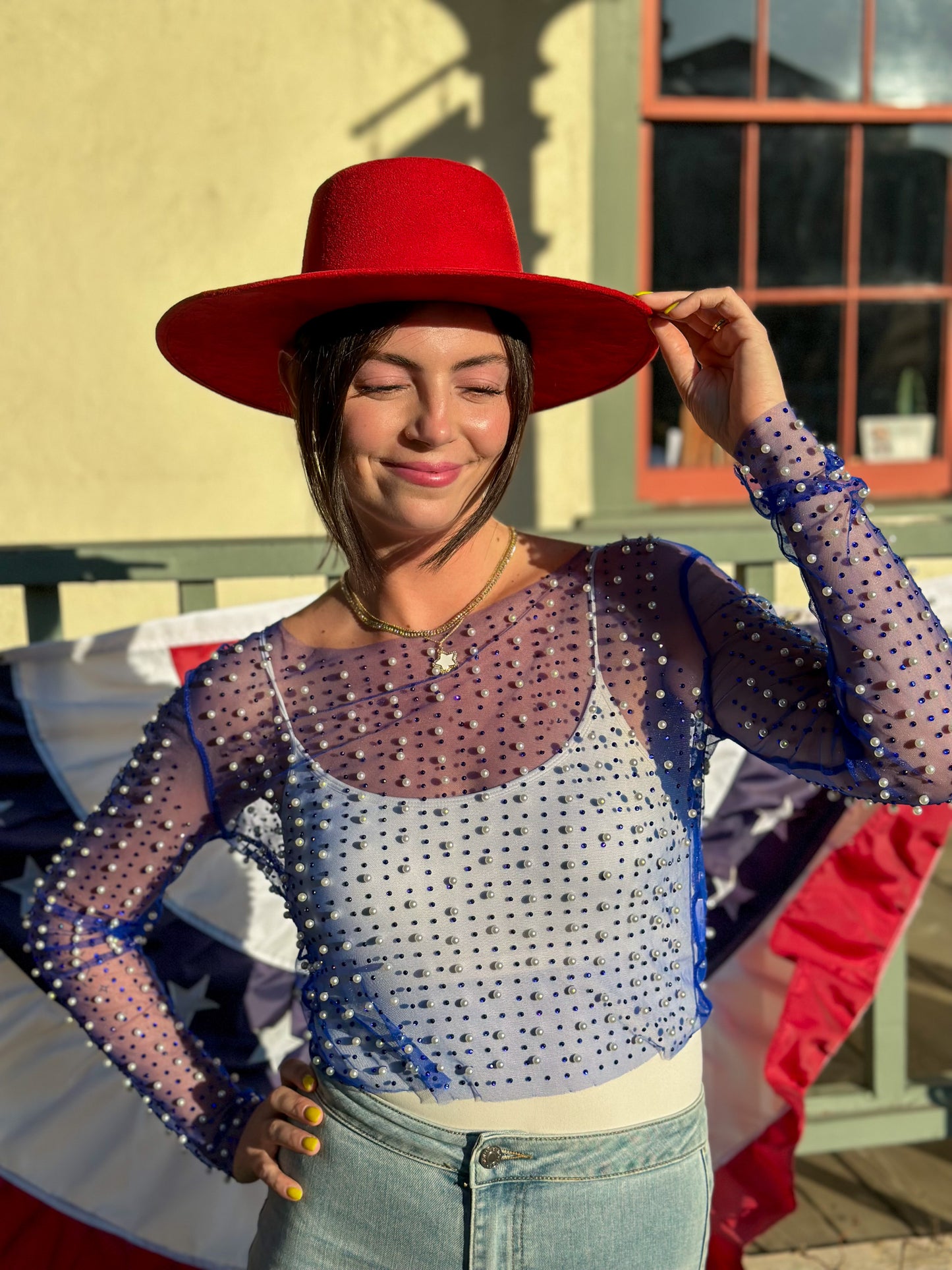 AMERICANA PEARL MESH CROP TOP