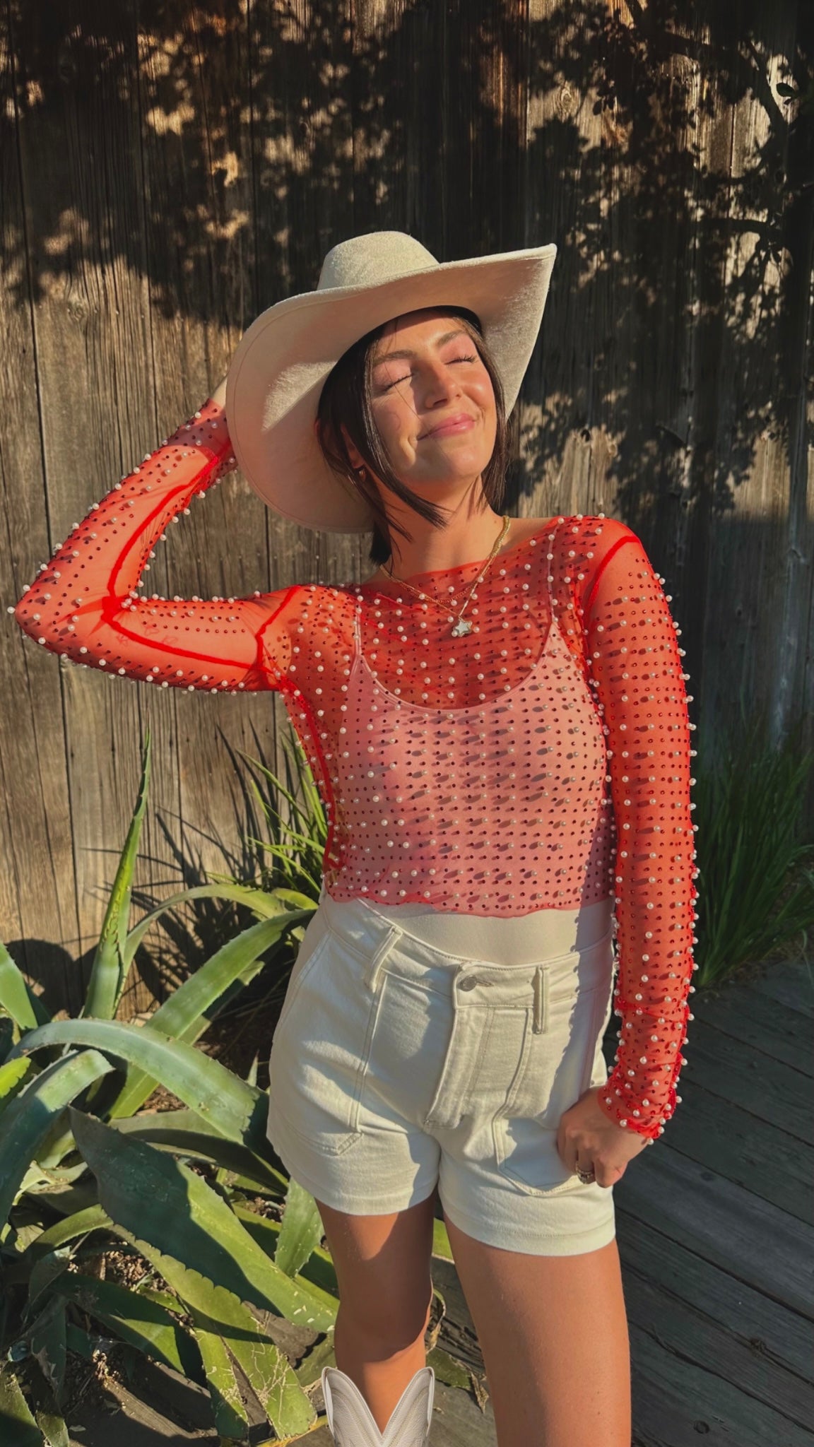 AMERICANA PEARL MESH CROP TOP