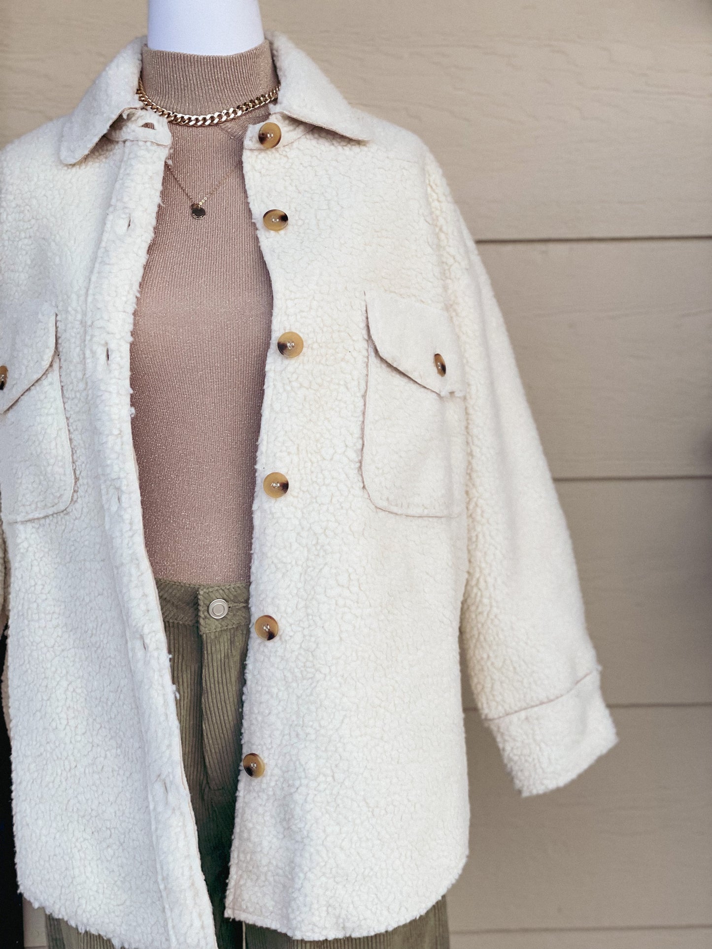 CUDDLE ME OVERSIZED SHERPA JACKET