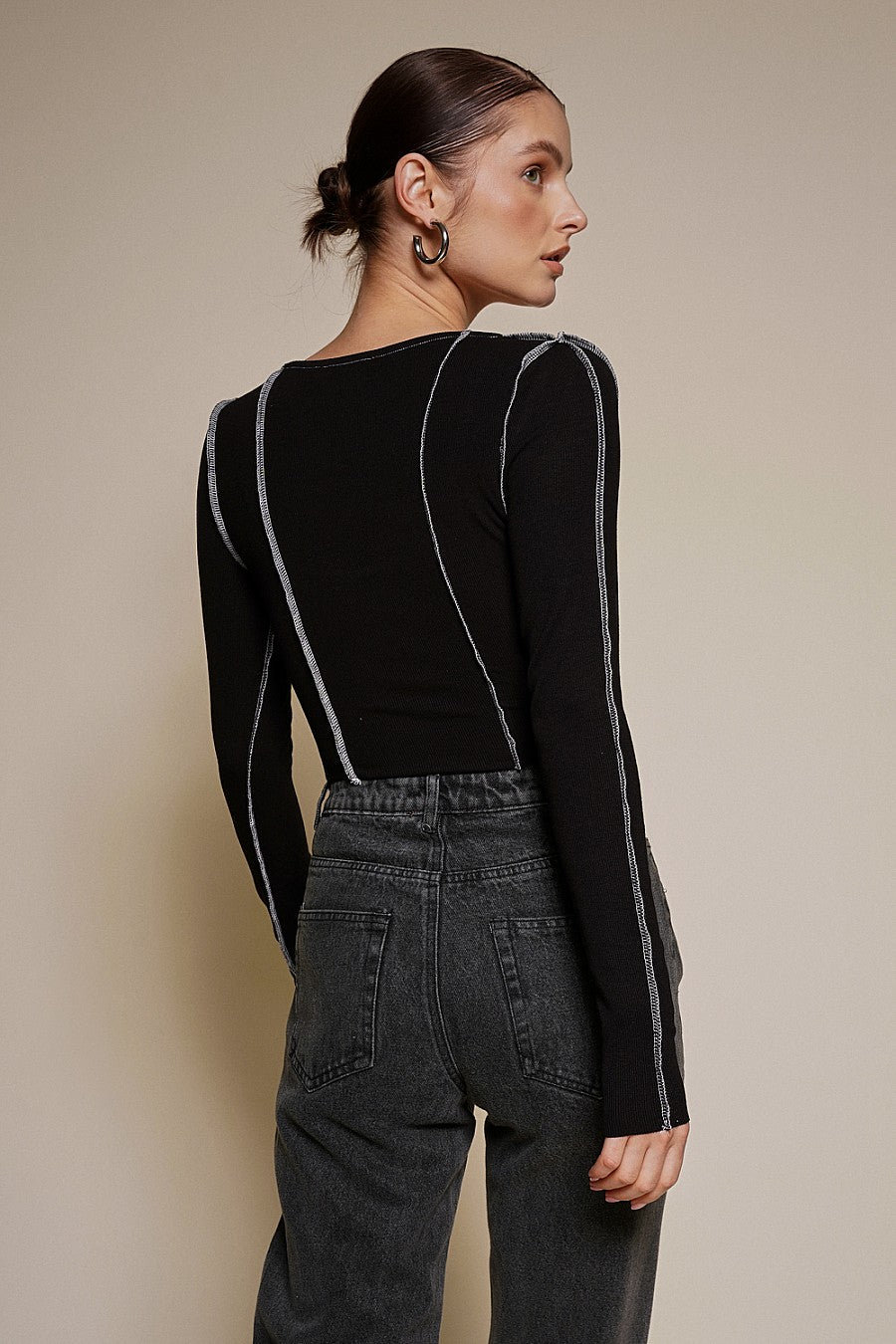 LITTLE BLACK TEE CONTRAST TOP