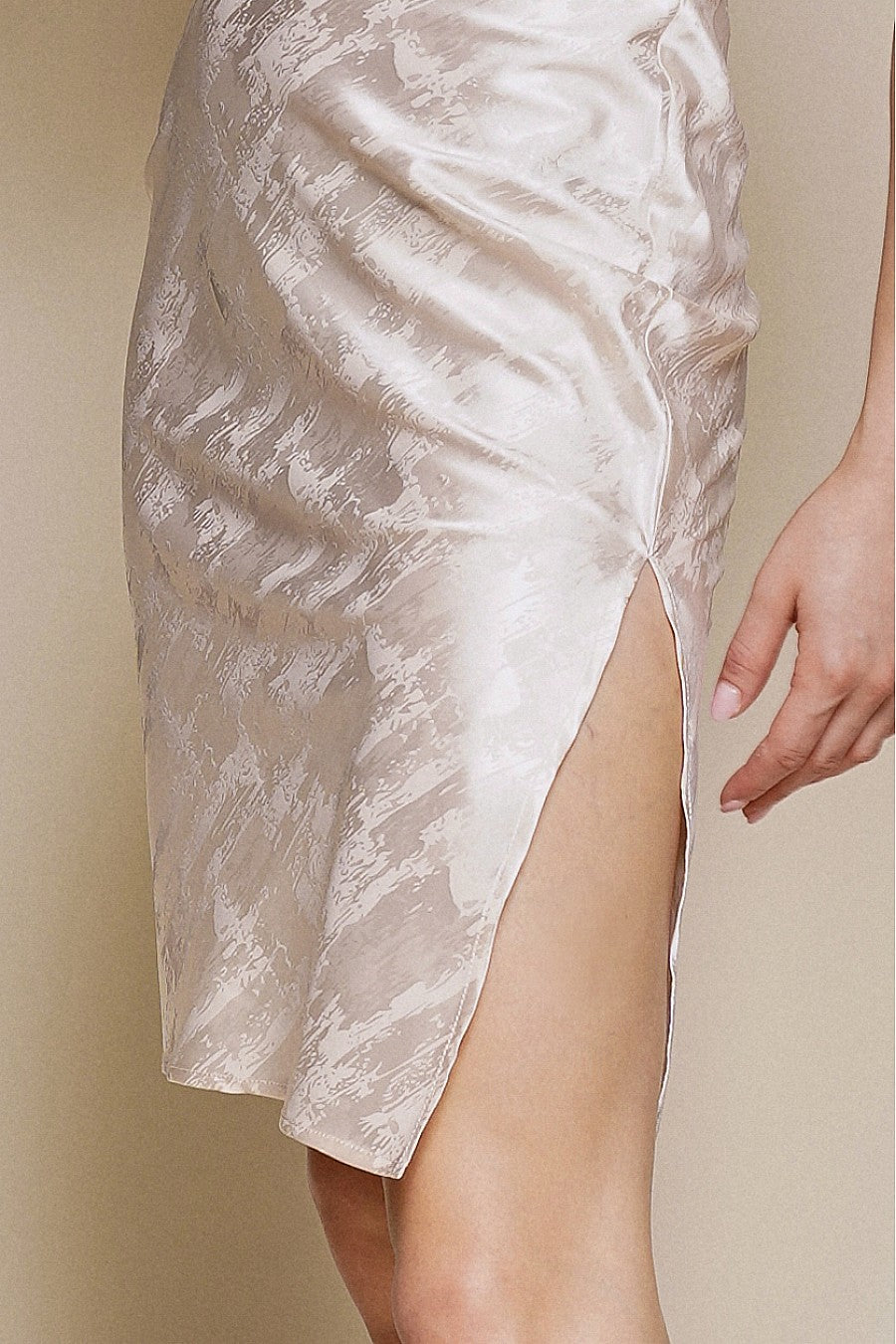 CHAMPAGNE POPPIN’ SATIN MIDI DRESS