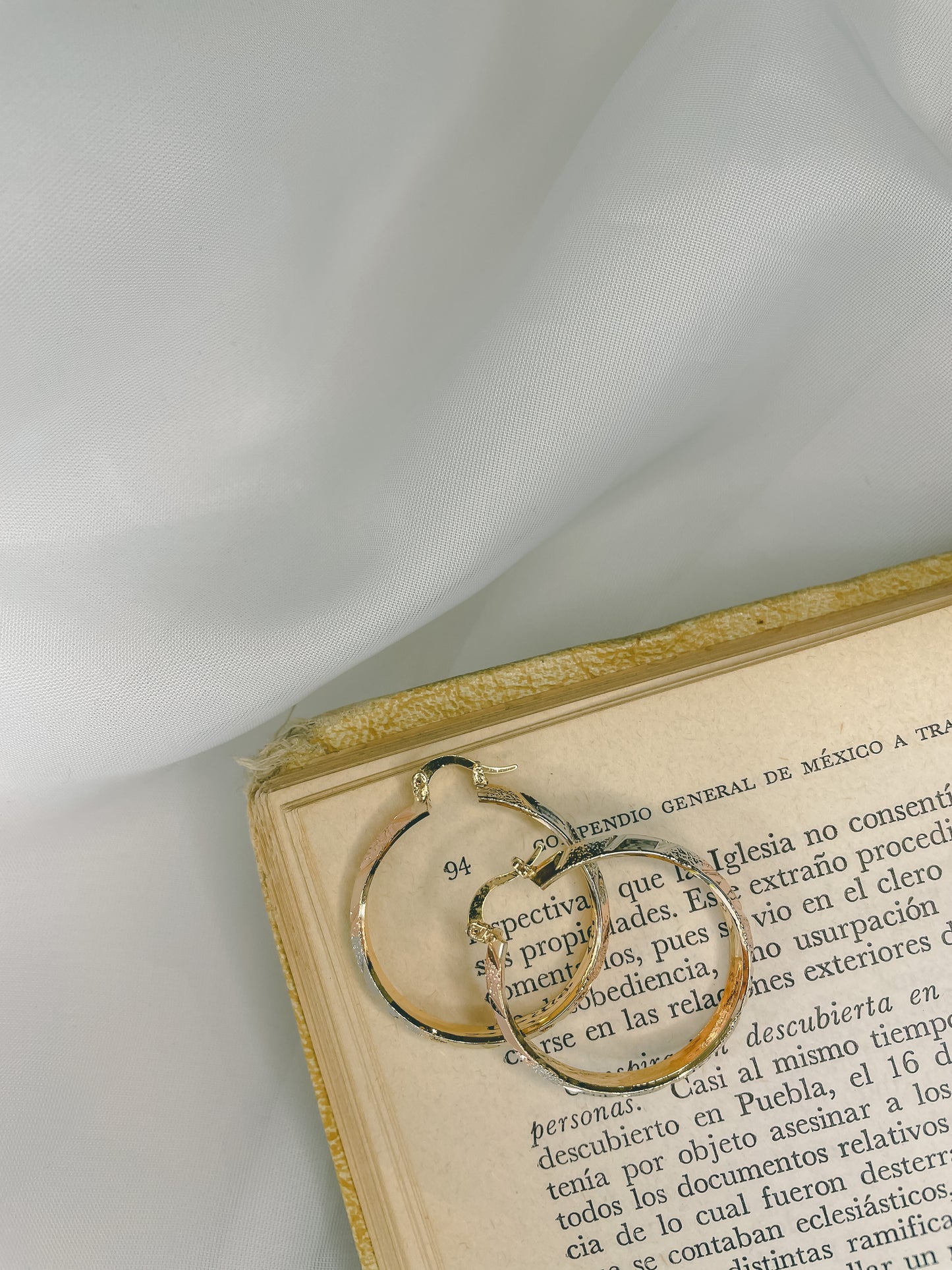 Neapolitan Tri-Color Gold-Plated Mid-Size Hoops