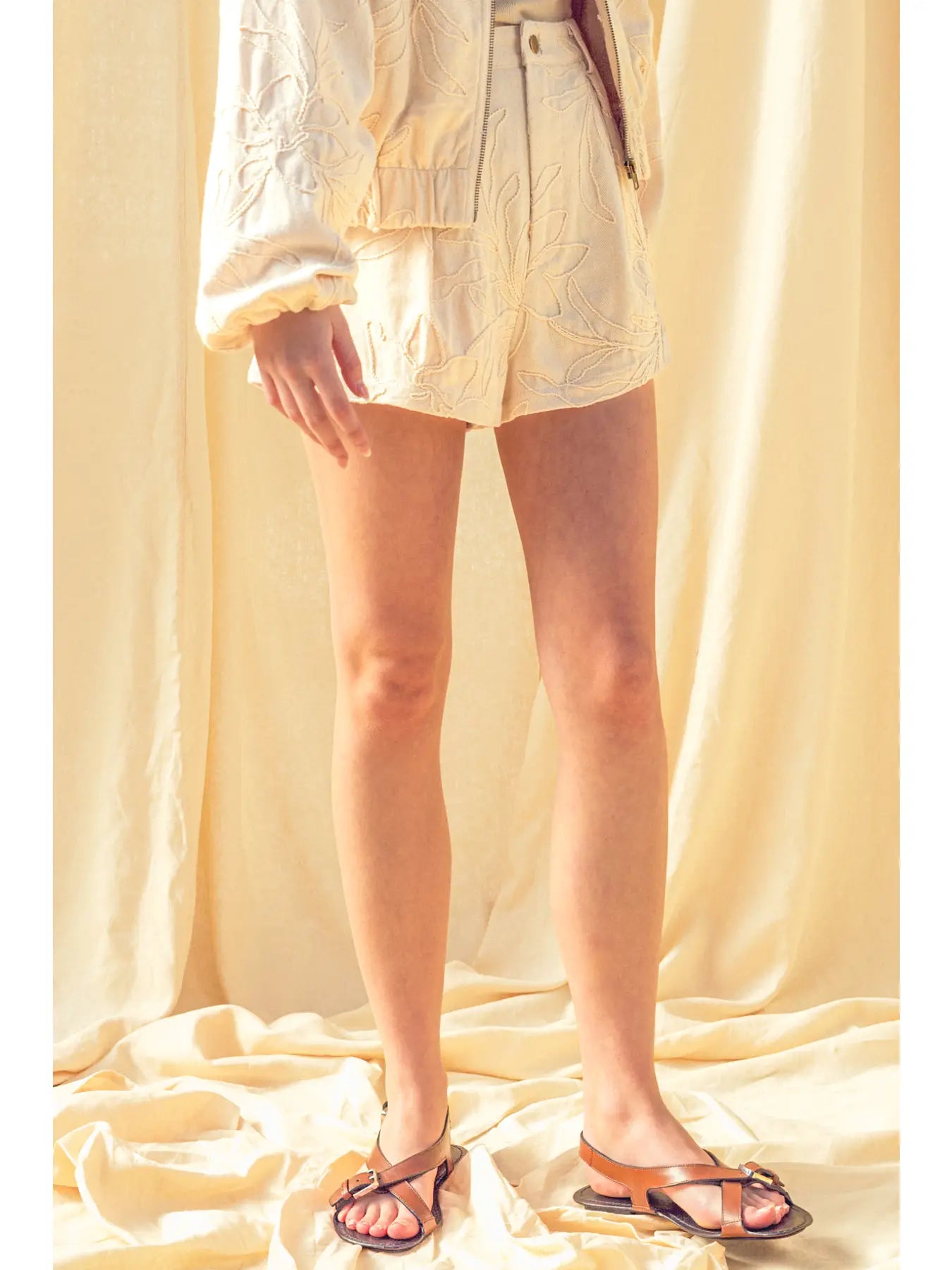 Floral Jacquard Pleated Shorts
