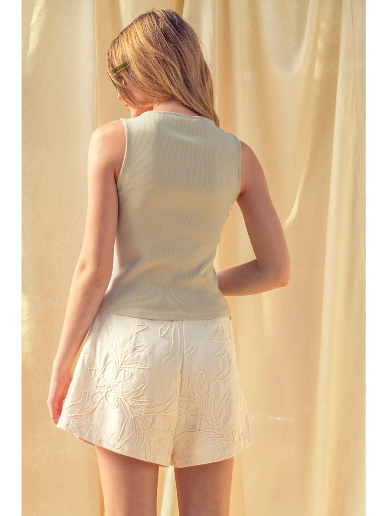 Floral Jacquard Pleated Shorts