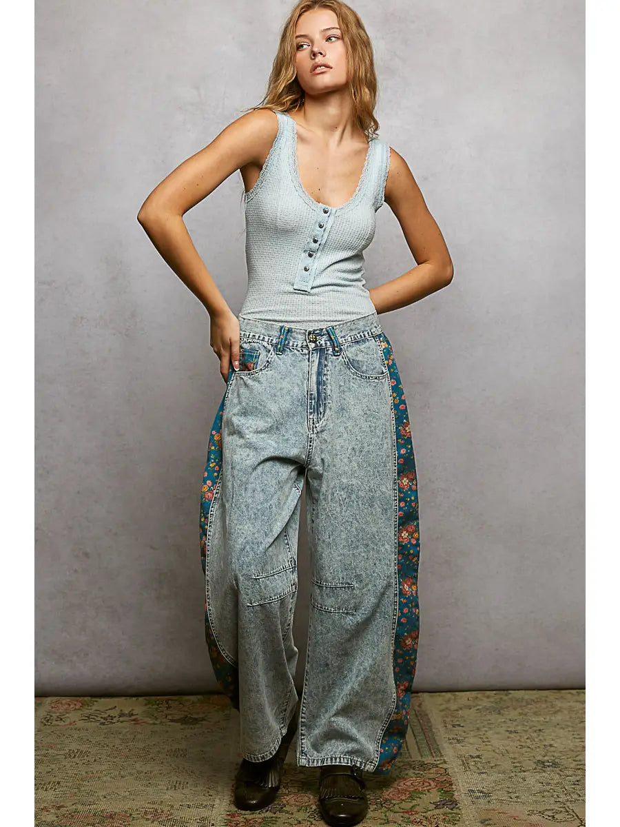 Ribbed Knit Lace Border Trim V Neck Sleeveless Top