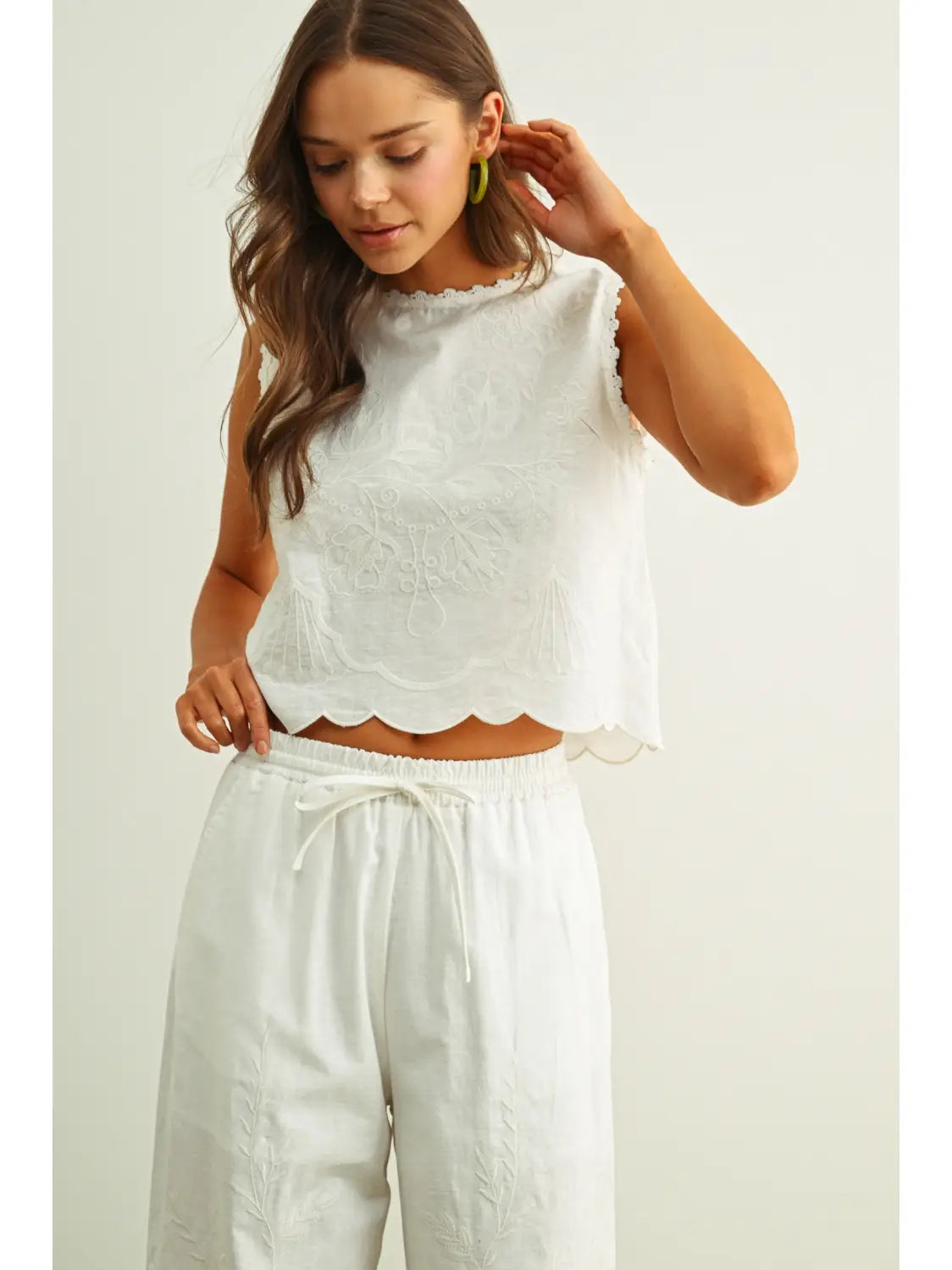 Embrodiery with Tie On the Side Sleeveless Top