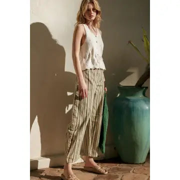 Sleeveless Button Front Scallope Hem Knit Top