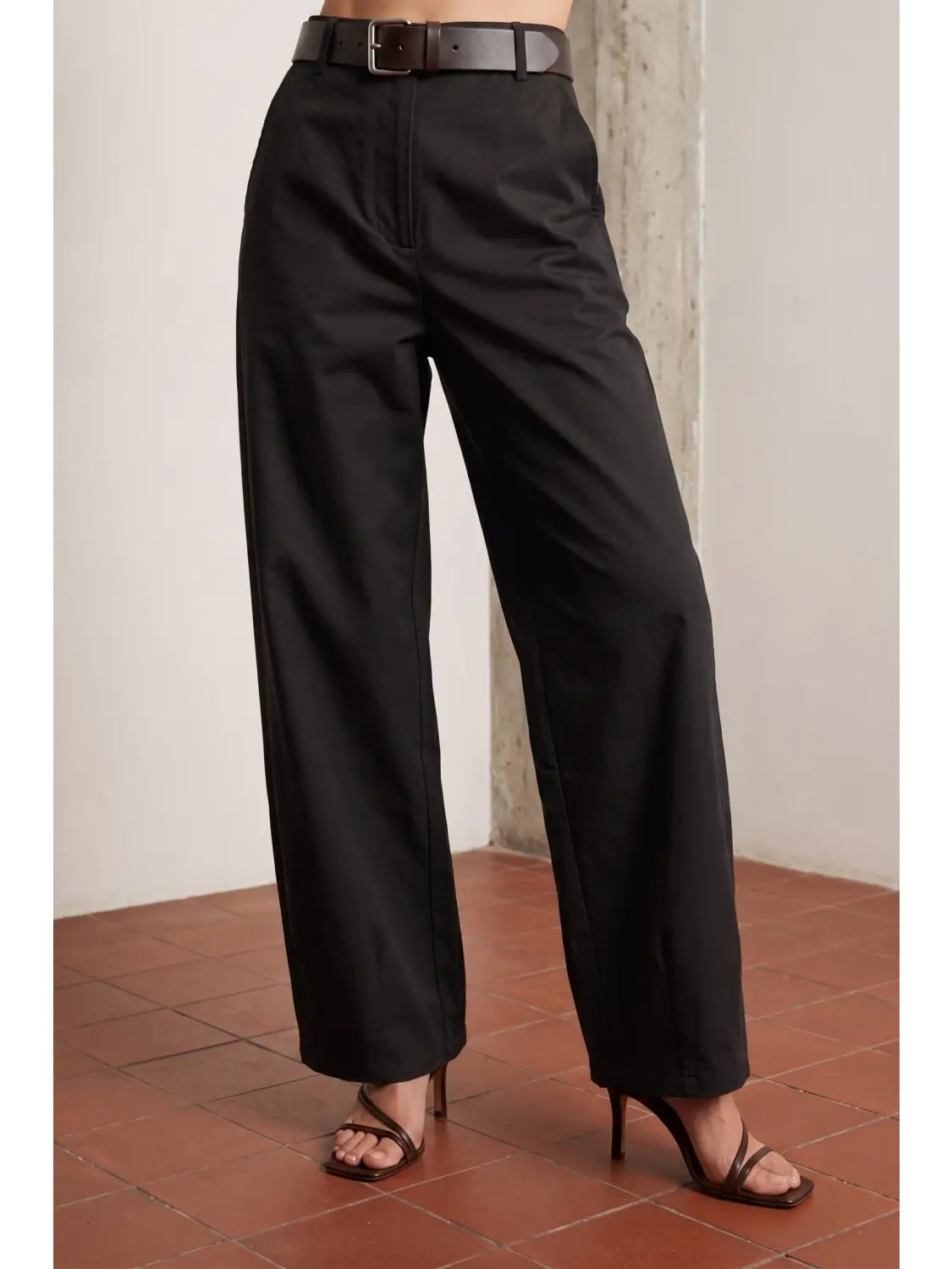 Belted Twill Barrel Pants