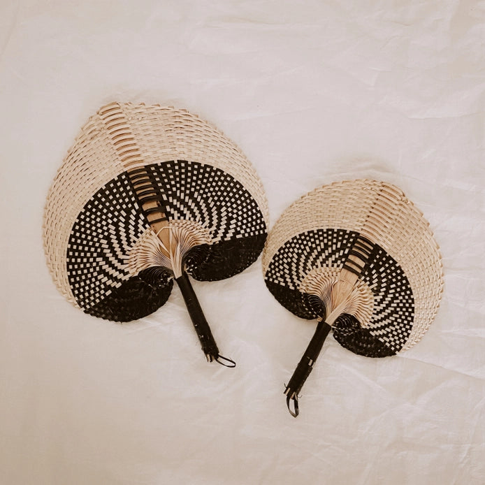 Woven Paradisio Fan in Black Ombre