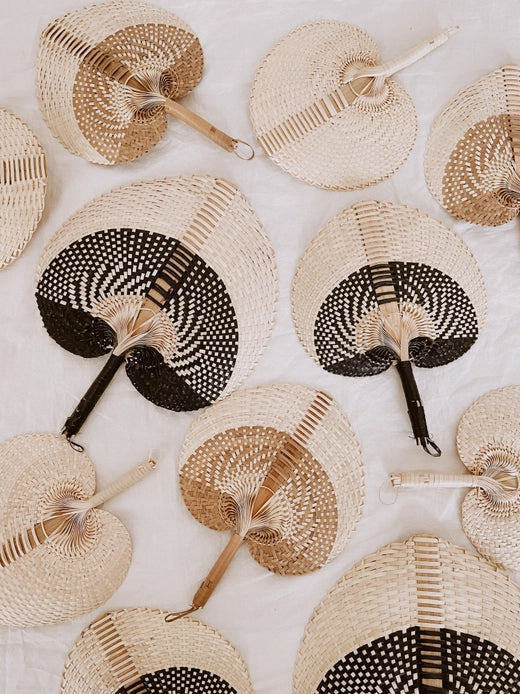 Woven Paradisio Fan in Black Ombre