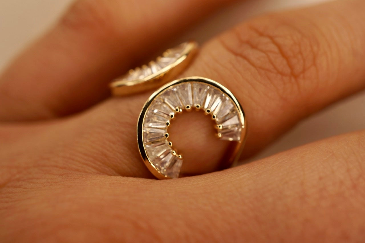 Horse Shoe Drip Gold-Plated Ring