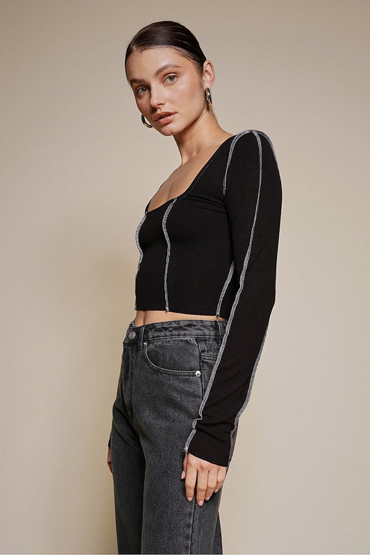 LITTLE BLACK TEE CONTRAST TOP