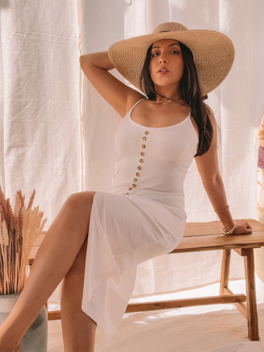 CENTER OF ATTENTION WHITE RIBBED BOTTON-FRONT MIDI DRESS